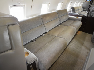 2001 Bombardier Challenger 604: 