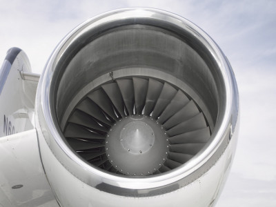 2001 Bombardier Challenger 604: 