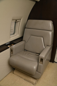 2001 Bombardier Challenger 604: 