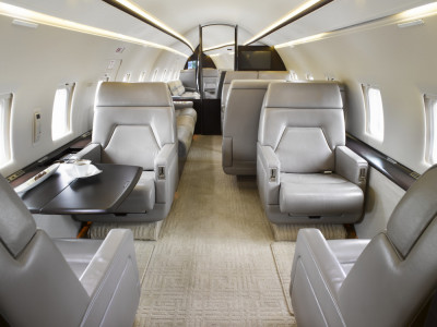 2001 Bombardier Challenger 604: 
