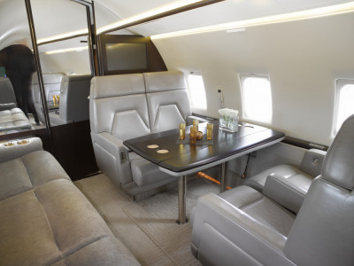2001 Bombardier Challenger 604: 