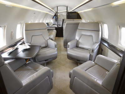 2001 Bombardier Challenger 604: 