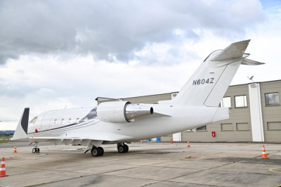 2001 Bombardier Challenger 604: 