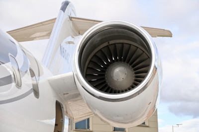 2001 Bombardier Challenger 604: 