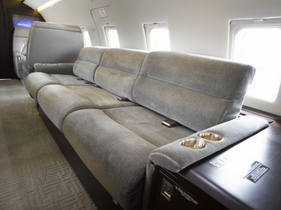 2001 Bombardier Challenger 604: 