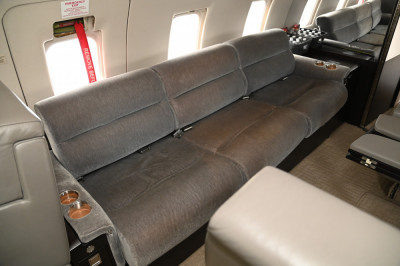 2001 Bombardier Challenger 604: 