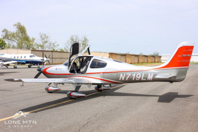 2003 Cirrus SR22: 