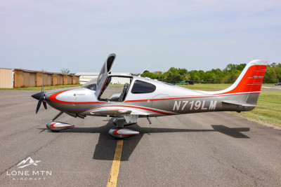 2003 Cirrus SR22: 