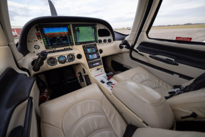 2006 Cirrus SR22 G2 GTS: 