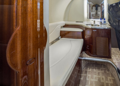 2008 Bombardier Learjet 40XR: 