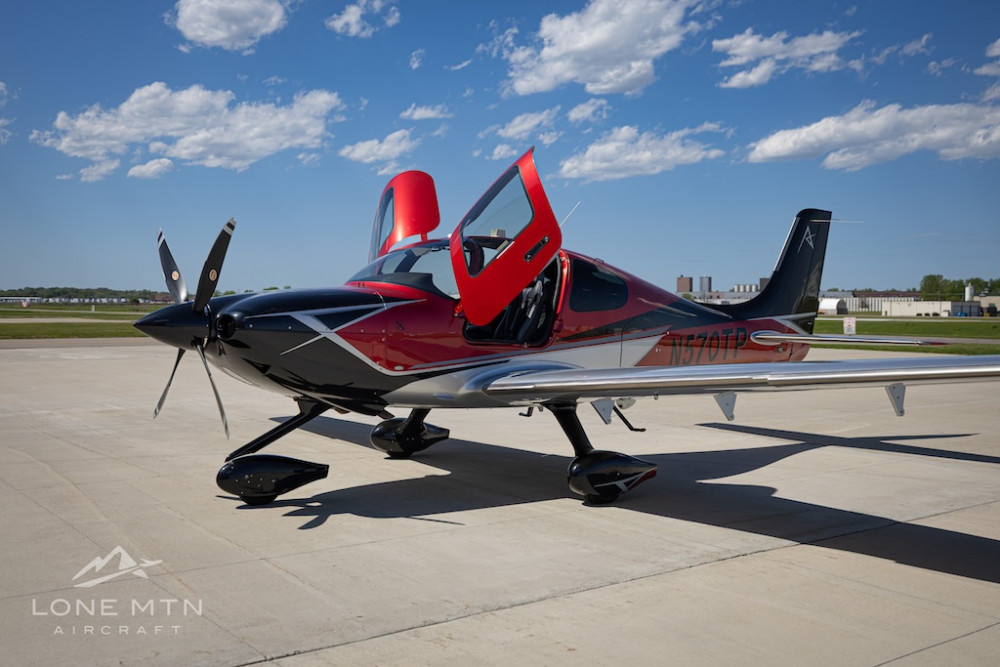 photo of 2025 Cirrus SR22TG7