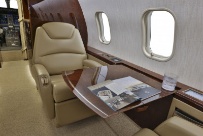 2009 Bombardier Challenger 300: 