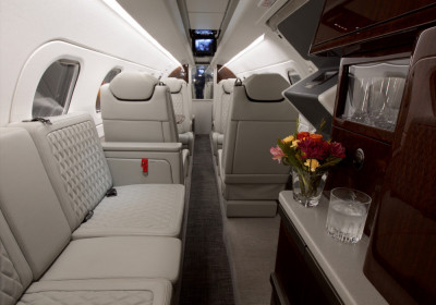 2019 Embraer Phenom 300E: 