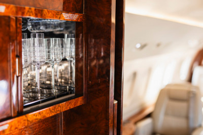 2004 Dassault Falcon 2000EX EASy: 