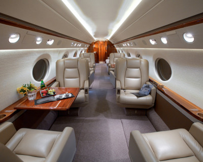 2005 Gulfstream G300: 
