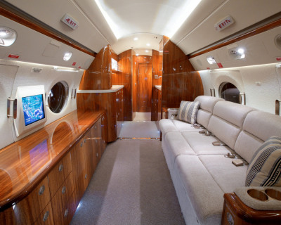 2005 Gulfstream G300: 