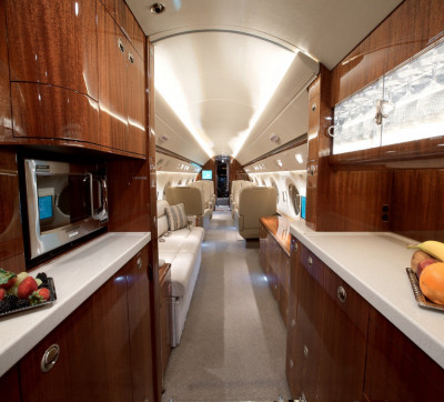 2005 Gulfstream G300: 
