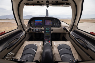 2004 Cirrus SR22 G2: 