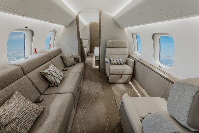 2025 Bombardier Global 8000: 