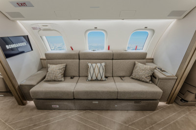 2025 Bombardier Global 8000: 