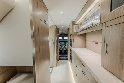 2025 Bombardier Global 8000: 