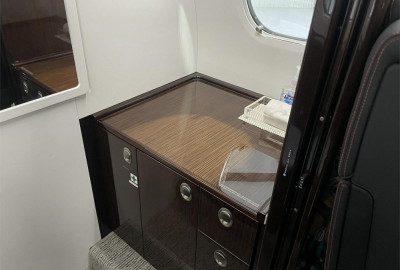 2023 Embraer Phenom 300E: 