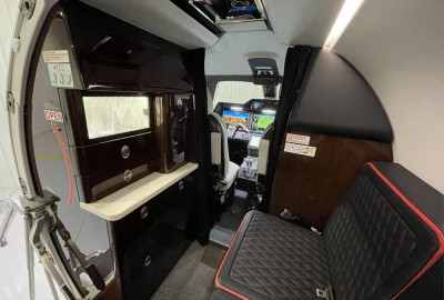2023 Embraer Phenom 300E: 