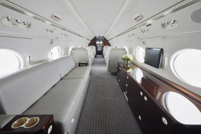 2011 Gulfstream G450: 
