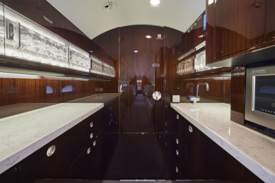 2011 Gulfstream G450: 