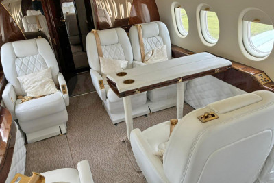 2004 Dassault Falcon 2000: 