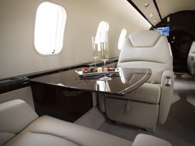 2012 Bombardier Challenger 300: 