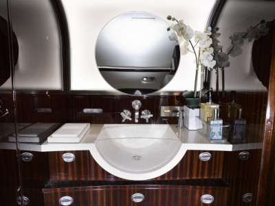 2012 Bombardier Challenger 300: 