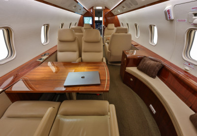 2005 Bombardier Challenger 300: 