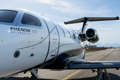 2009 Embraer Phenom 100: 