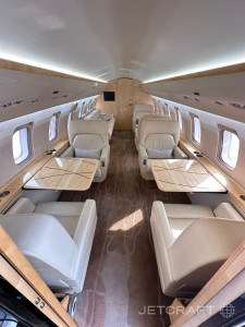 2010 Bombardier Challenger 605: 