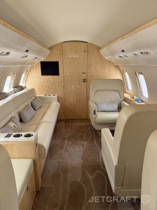 2010 Bombardier Challenger 605: 
