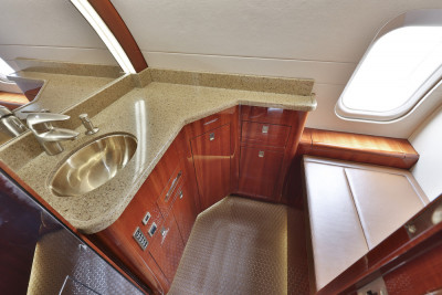 2009 Bombardier Challenger 605: 