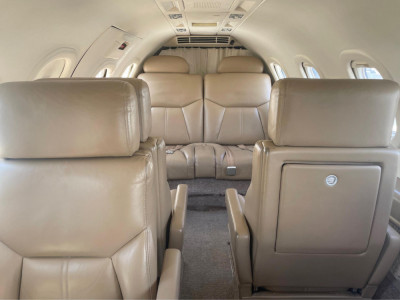 1982 Bombardier Learjet 35A: 1982 Learjet 35A SN 35A-457 N49WL Intr