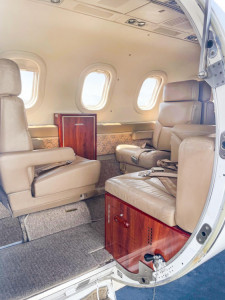 1982 Bombardier Learjet 35A: 1982 Learjet 35A SN 35A-457 N49WL Intr
