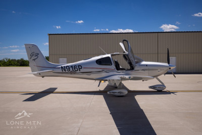 2007 Cirrus SR22 G3: 