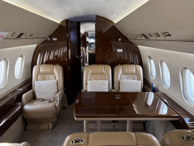 2011 Dassault Falcon 2000LX: 