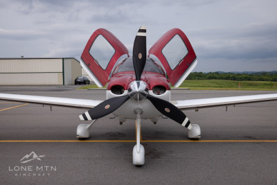 2011 Cirrus SR22 G3 GTS: 