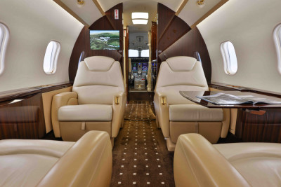 2011 Bombardier Challenger 300: 