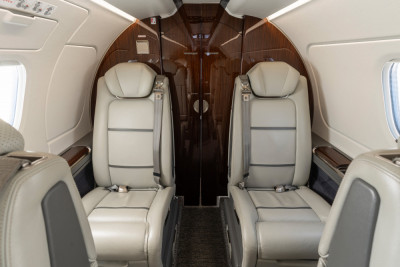 2020 Embraer Phenom 300E: 