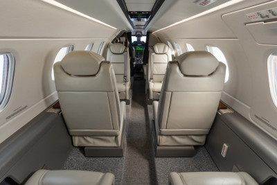 2020 Embraer Phenom 300E: 