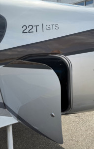 2014 Cirrus SR22T: 