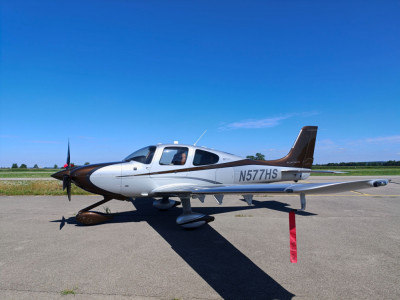 2014 Cirrus SR22T: 