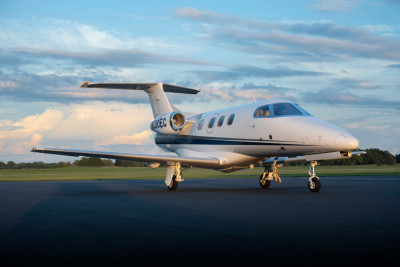2010 Embraer Phenom 100: 