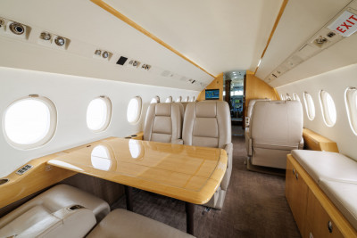 2009 Dassault Falcon 2000LX: 