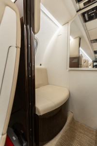 2018 Embraer Phenom 300E: 